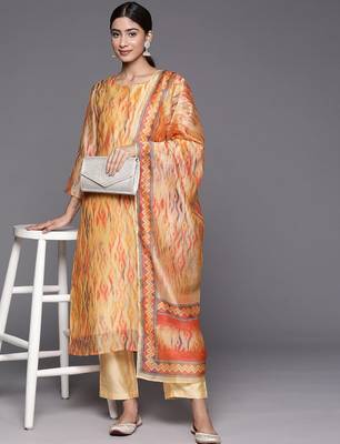 Women Printed Regular Chanderi Silk Kurta with Trousers & With Dupatta 1