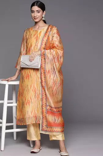 Women Printed Regular Chanderi Silk Kurta with Trousers & With Dupatta