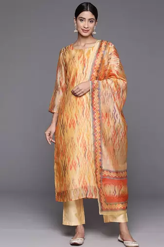 Women Printed Regular Chanderi Silk Kurta with Trousers & With Dupatta