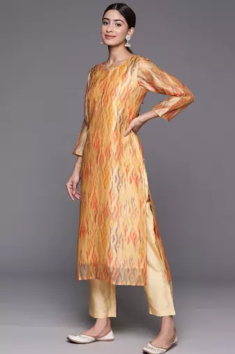 Women Printed Regular Chanderi Silk Kurta with Trousers & With Dupatta
