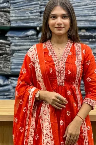 Beautiful jaipuri orange floral printed cotton v-neck anarkali kurta pant dupatta set