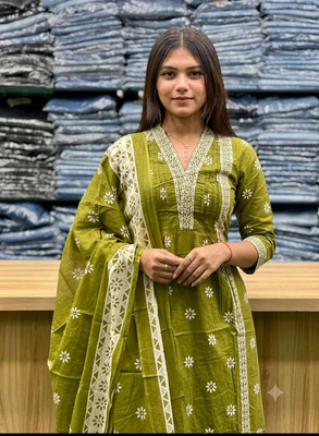 green floral printed cotton v-neck anarkali kurta pant dupatta set 4