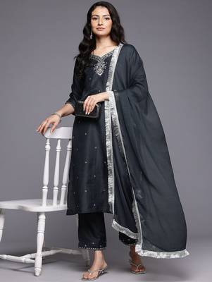 Ethnic Motifs Embroidered Sequinned Kurta With Trousers & Dupatta 8