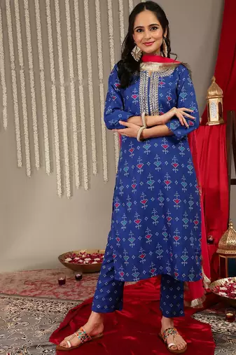 Bandhani Printed Gotta Patti Straight Kurta & Trouser With Dupatta
