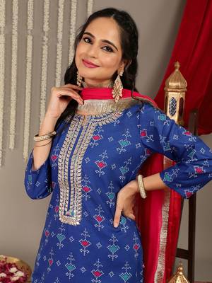 Bandhani Printed Gotta Patti Straight Kurta & Trouser With Dupatta 2