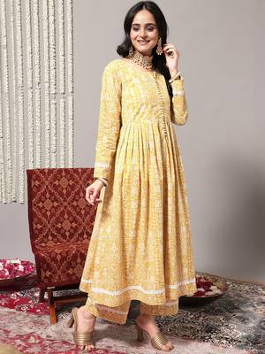 Ethnic Motifs Printed A-Line Pure Cotton Kurta with Trousers 4