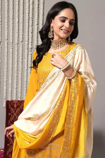 Ethnic Motifs Embroidered Sequinned Detail Straight Kurta & Sharara With Dupatta