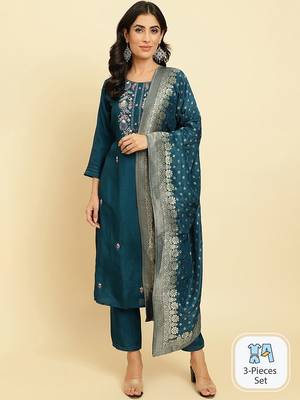 Floral Embroidered Beads & Stones Kurta With Trousers & Dupatta 1