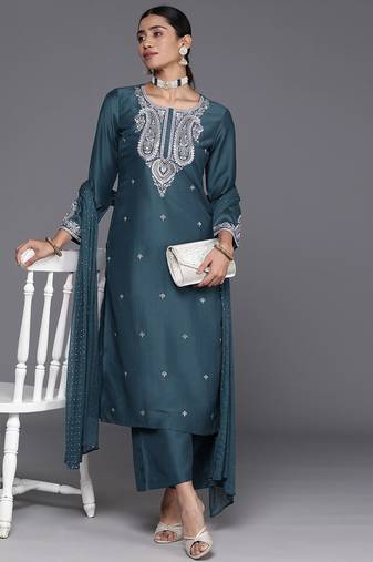 Ethnic Motifs Embroidered Regular Sequinned Kurta with Trousers & Dupatta