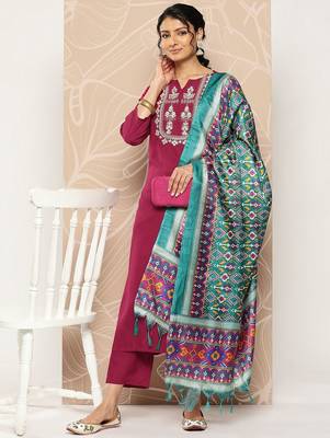 Embroidered Kurta With Trousers & Dupatta 5