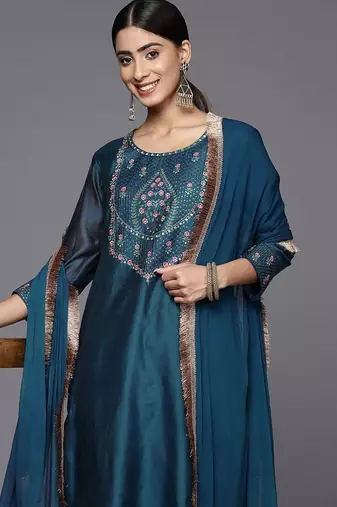 Floral Embroidered Sequinned Chanderi Silk Kurta With Trousers & With Dupatta