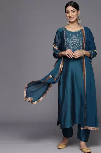 Floral Embroidered Sequinned Chanderi Silk Kurta With Trousers & With Dupatta
