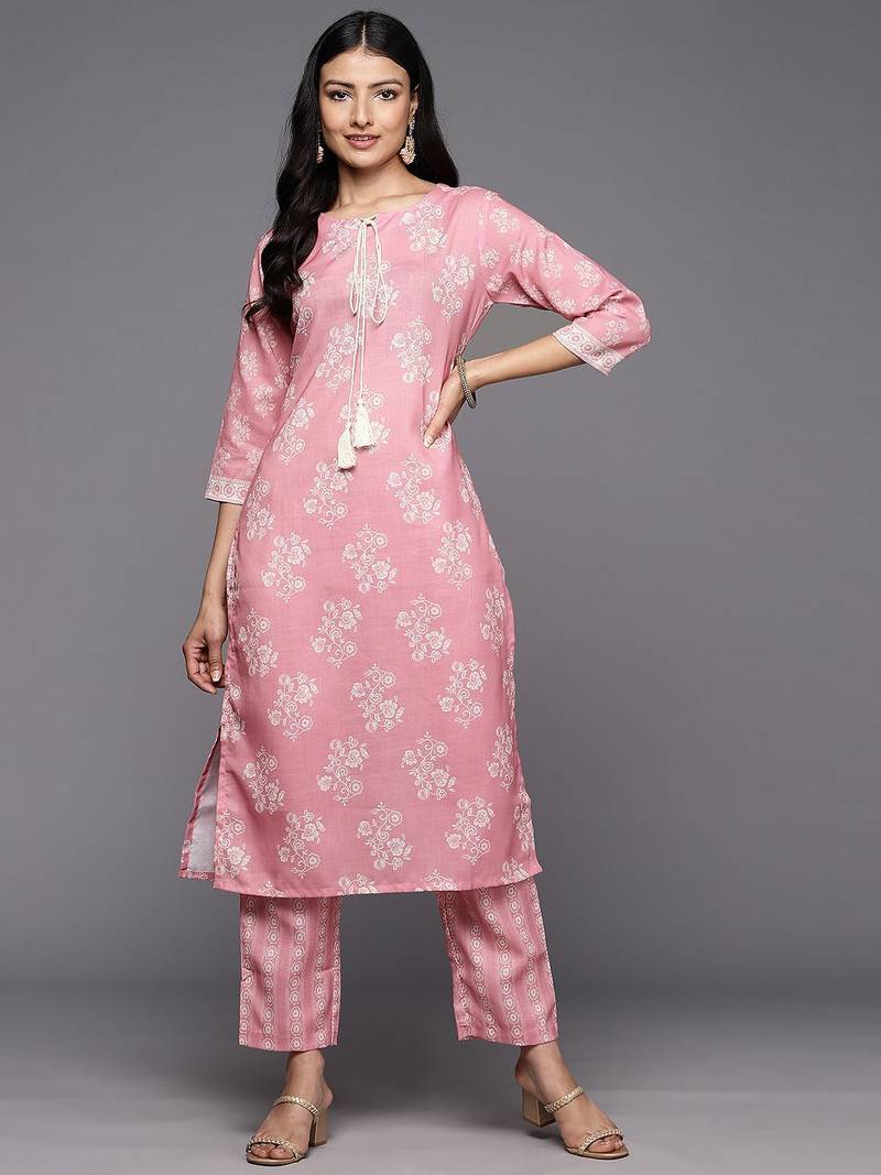 Women Pink Floral Printed Kurta with Trousers