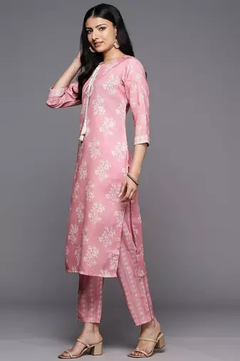 Women Pink Floral Printed Kurta with Trousers