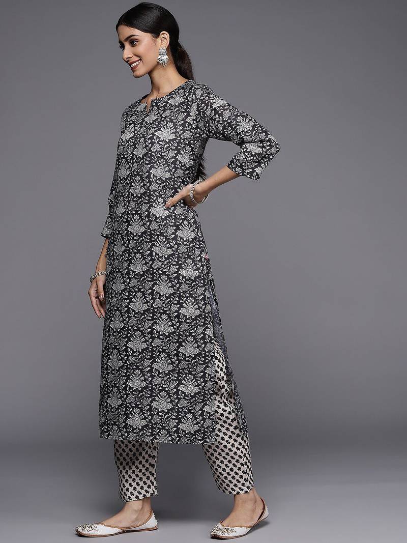 Women Digital Winter Printed Kurta Palazzo &Dupatta