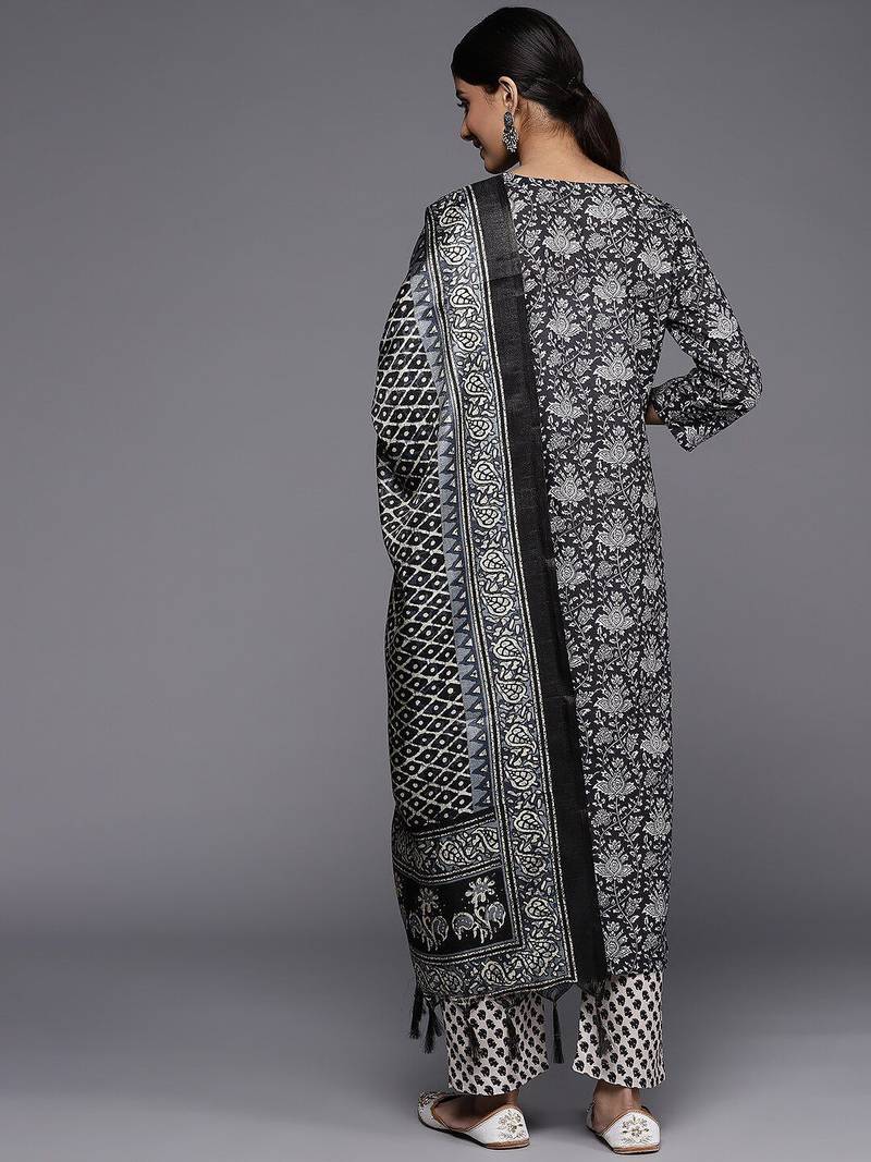 Women Digital Winter Printed Kurta Palazzo &Dupatta