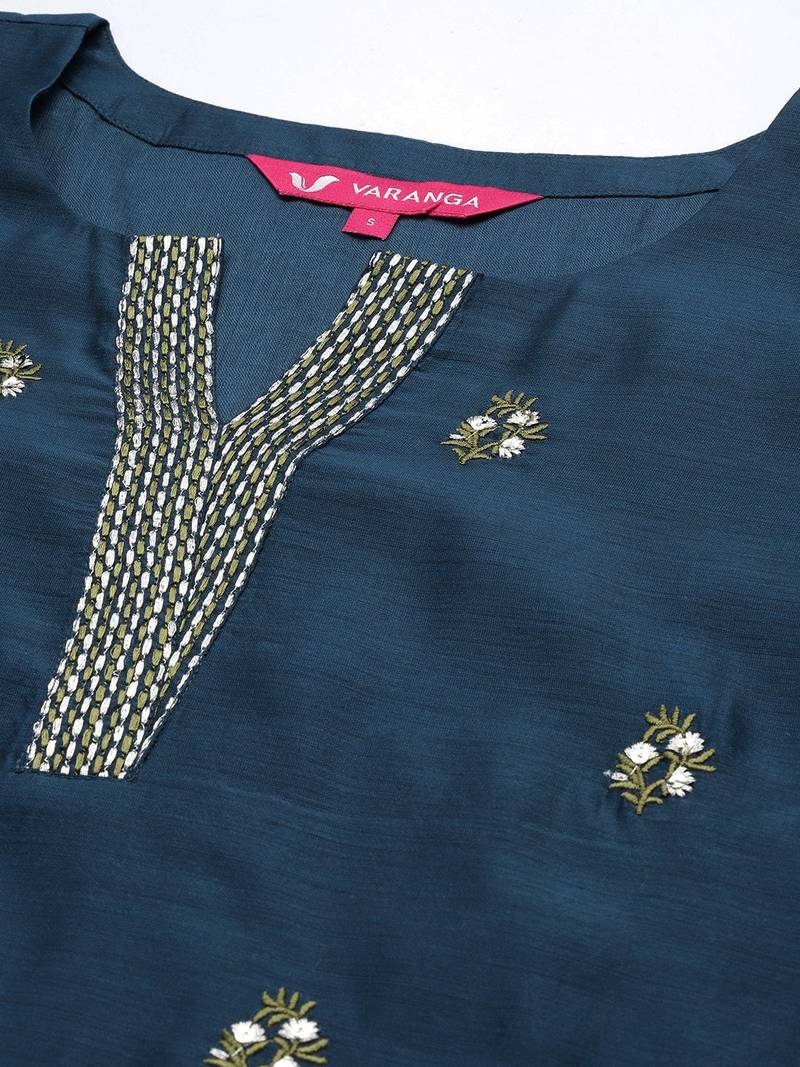 Women Navy Blue Floral Embroidered Thread Work Kurta with Trousers & With Dupatta