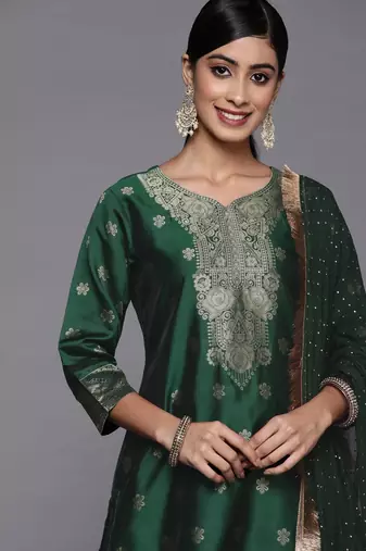 Women Green Kurta with Trousers & With Dupatta