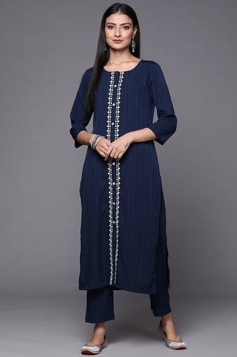 Women Navy Blue Ethnic Motifs Embroidered Panelled Thread Work Kurta with Trousers