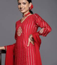 Women Red Floral Embroidered Kurta with Trousers & With Dupatta