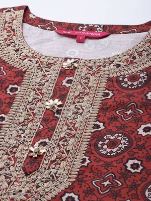 Women Maroon Ethnic Motifs Embroidered Kurta with Palazzos 2