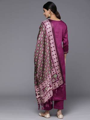 Floral Embroidered Sequinned Kurta With Trousers & Dupatta 7
