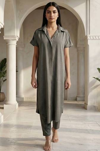 Women Regular Kurta with Trousers