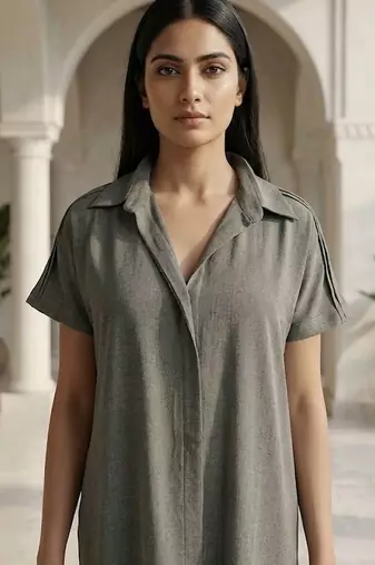 Women Regular Kurta with Trousers