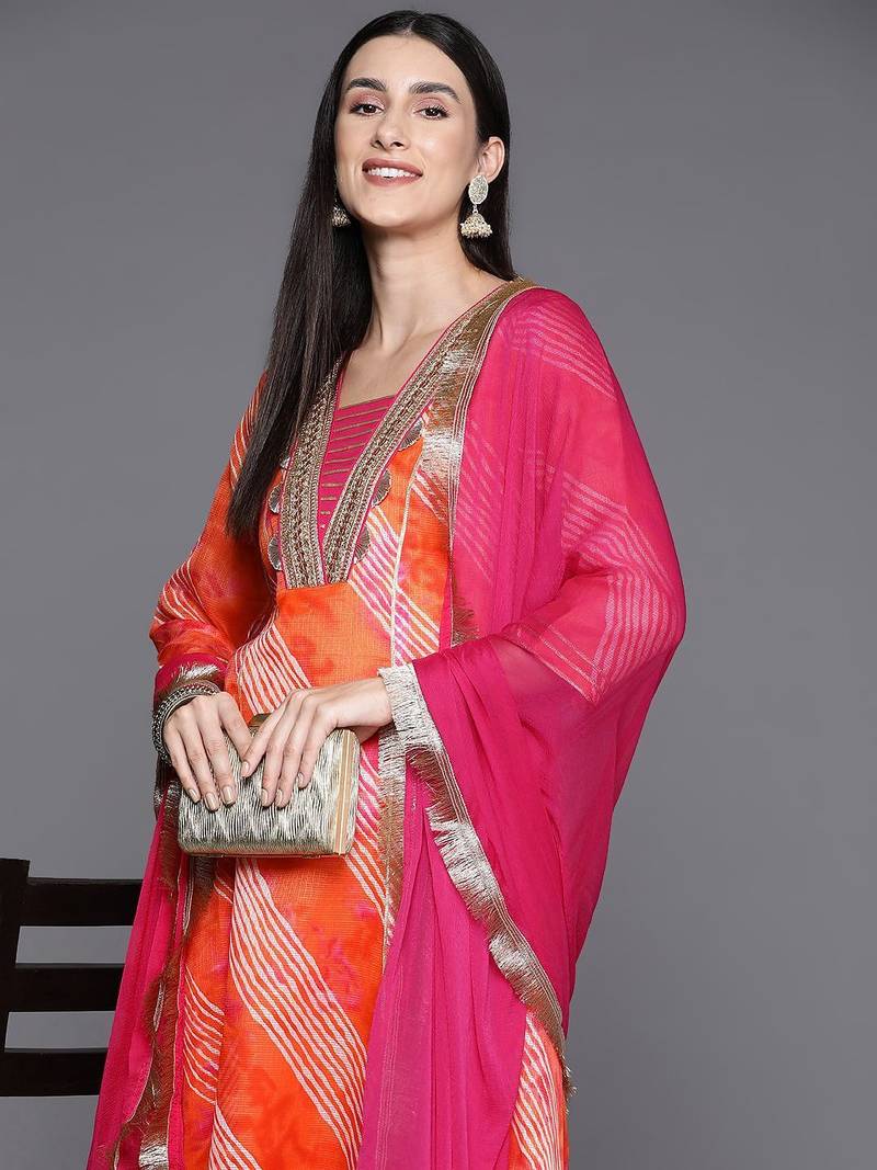 Leheriya Printed Straight Kurta with Trousers & With Dupatta