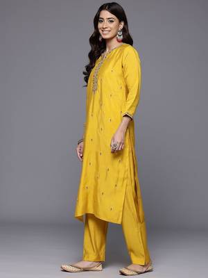 Ethnic Motifs Zari Embroidered Mirror Work Kurta With Trousers & Dupatta 5