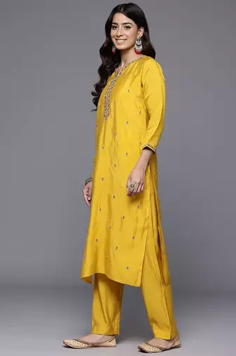 Ethnic Motifs Zari Embroidered Mirror Work Kurta With Trousers & Dupatta