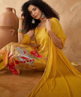 Floral Printed Beads & Stones Kurta With Trousers & Dupatta 3