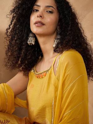 Floral Printed Beads & Stones Kurta With Trousers & Dupatta 4
