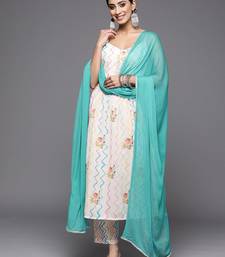 Women Off White Floral Printed Pleated Gotta Patti Kurta with Trousers & With Dupatta