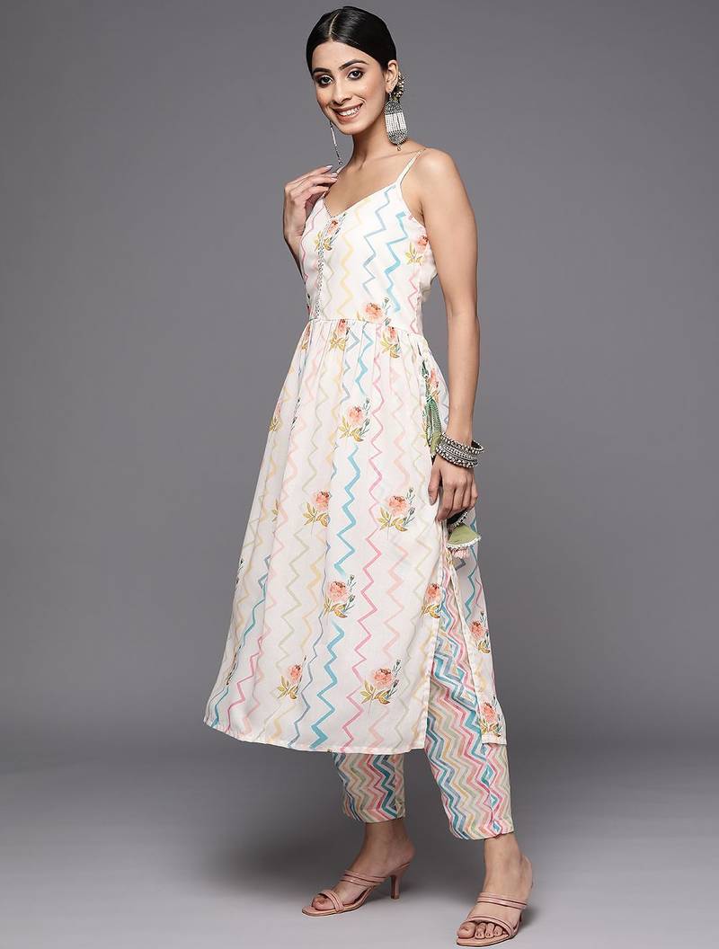 Women Off White Floral Printed Pleated Gotta Patti Kurta with Trousers & With Dupatta