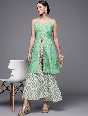 Women Green Floral Printed Pure Cotton Kurti with Sharara 1