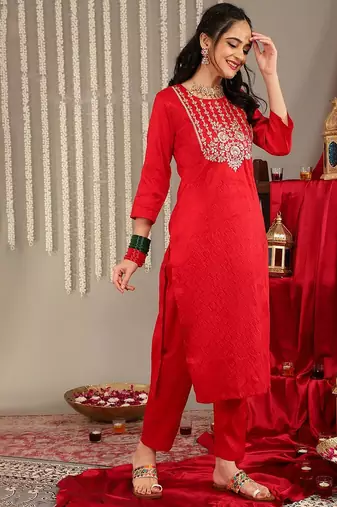 Women Jaquard Kurta Set With Printed Patola Dupatta