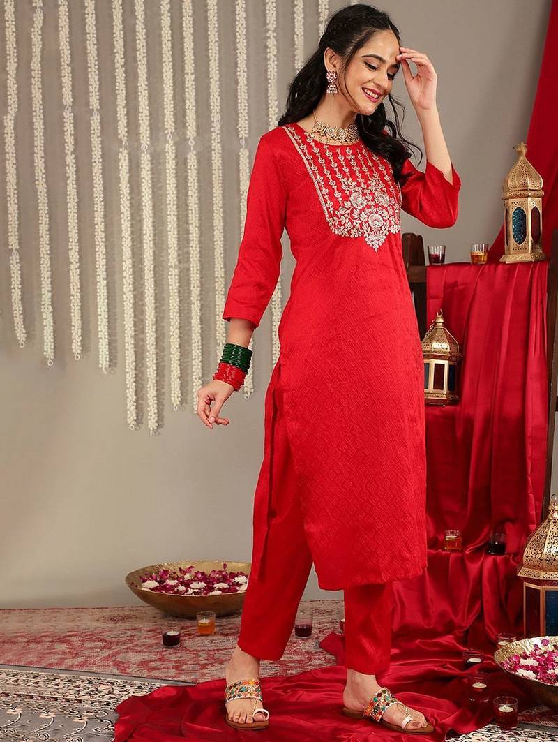Women Jaquard Kurta Set With Printed Patola Dupatta