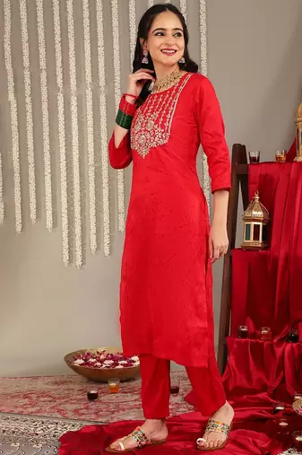 Women Jaquard Kurta Set With Printed Patola Dupatta