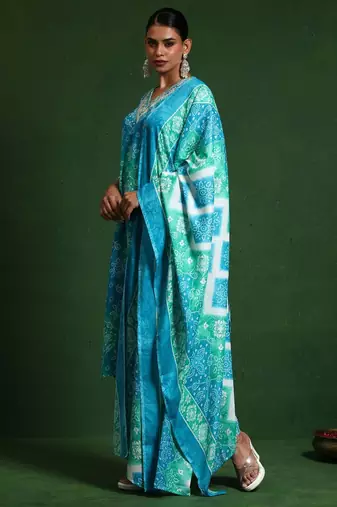 Women Printed Regular Kurta with Trousers & With Dupatta