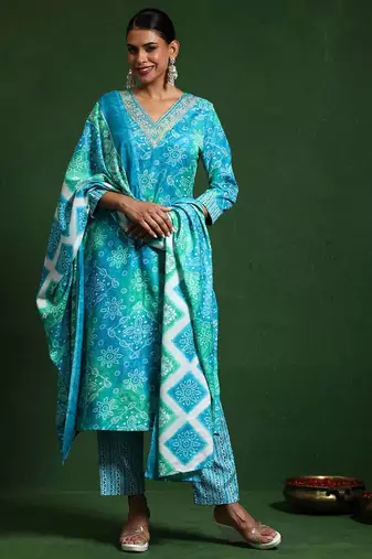 Women Printed Regular Kurta with Trousers & With Dupatta