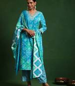 Women Printed Regular Kurta with Trousers & With Dupatta