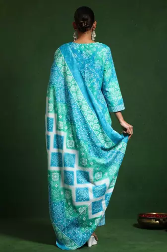 Women Printed Regular Kurta with Trousers & With Dupatta