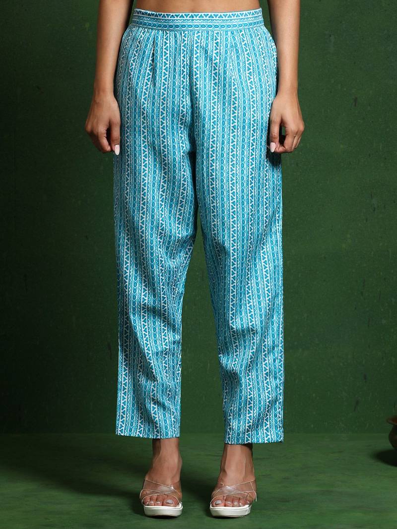 Women Printed Regular Kurta with Trousers & With Dupatta