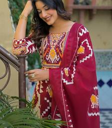 Women Printed Regular Sequinned Pure Cotton Kurta with Trousers & With Dupatta