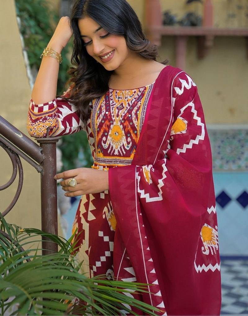 Women Printed Regular Sequinned Pure Cotton Kurta with Trousers & With Dupatta