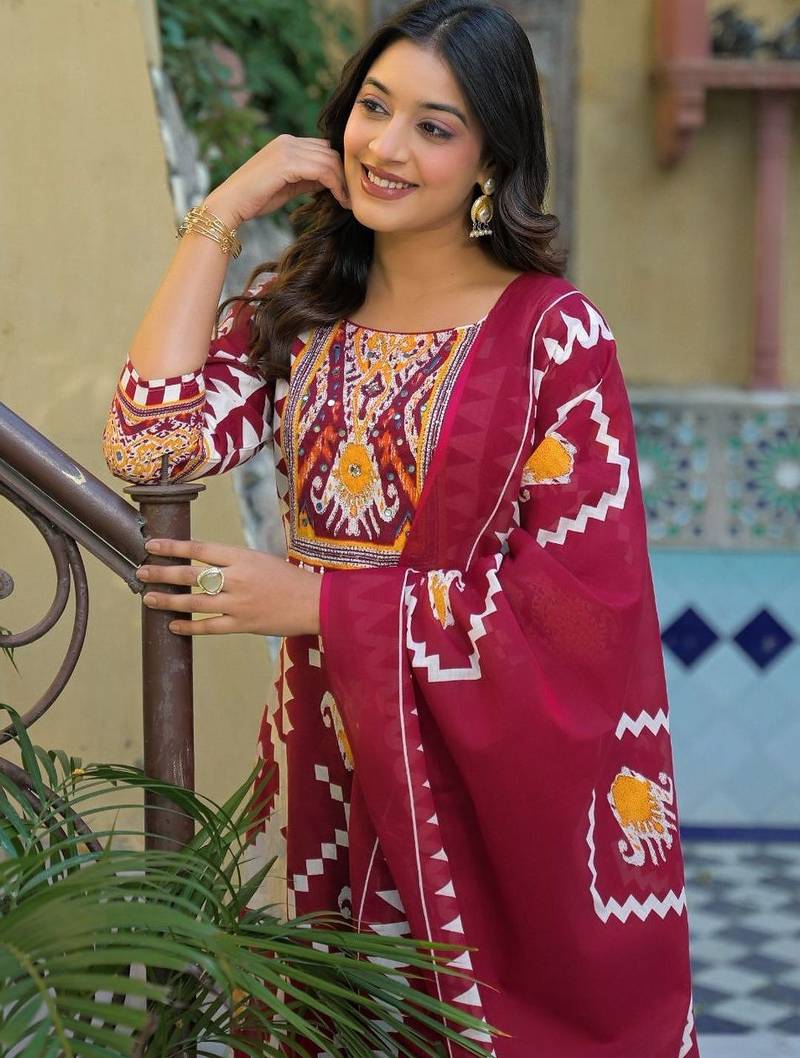 Women Printed Regular Sequinned Pure Cotton Kurta with Trousers & With Dupatta