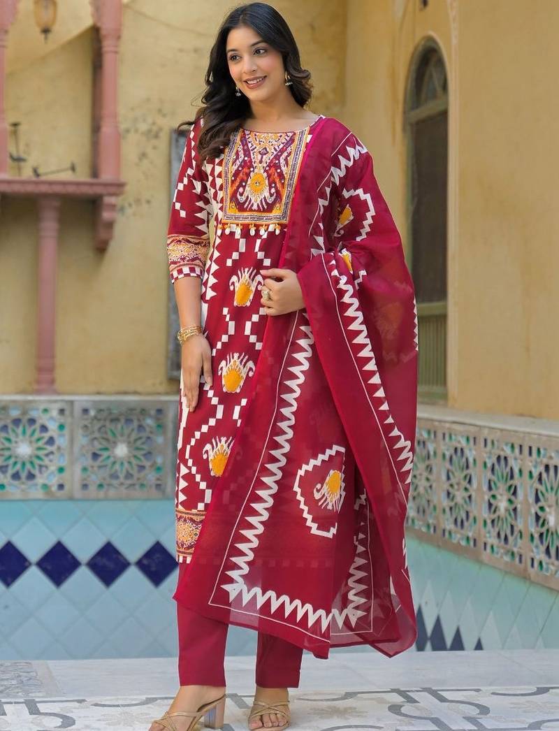 Women Printed Regular Sequinned Pure Cotton Kurta with Trousers & With Dupatta