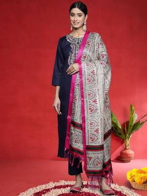 Women Paisley Embroidered Kurta with Trousers & Dupatta 1