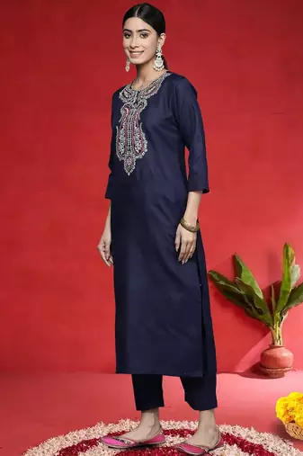 Women Paisley Embroidered Kurta with Trousers & Dupatta